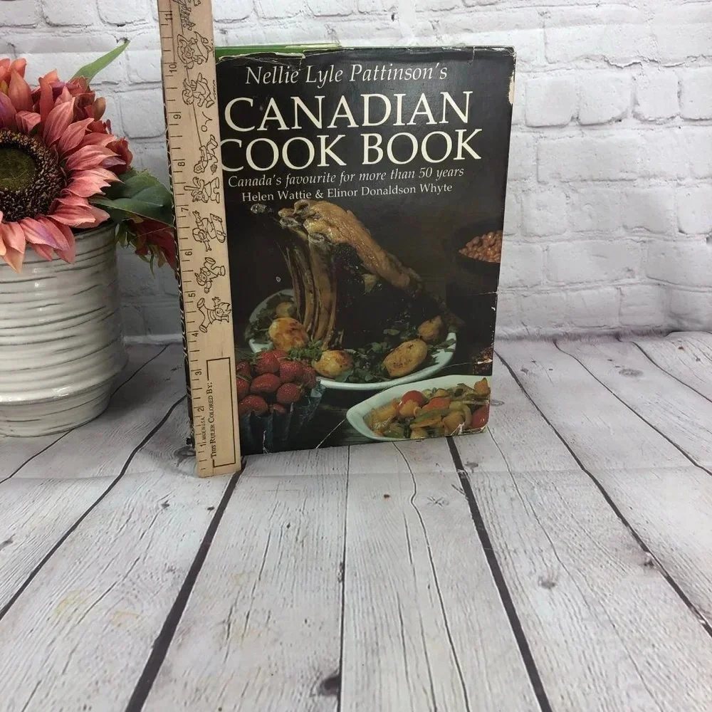 vintage nellie lyle pattinson's canadian Cookbook 1977